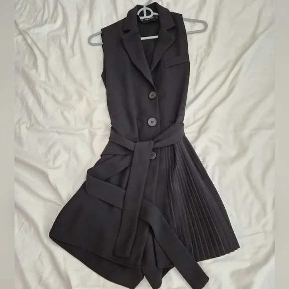 Zara Waist Coast Belted Dress With Shorts - Picture 1 of 3